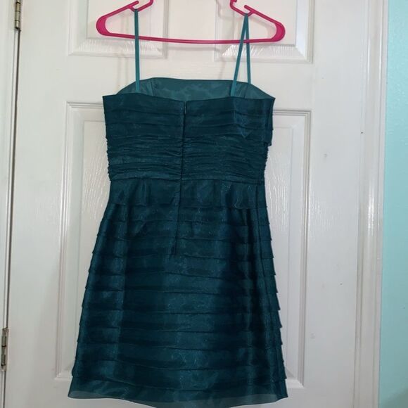 HOCO Dress Max And Cleo Organza Ruffled Cocktail Forrest Green Color Size 6 - Picture 3 of 6